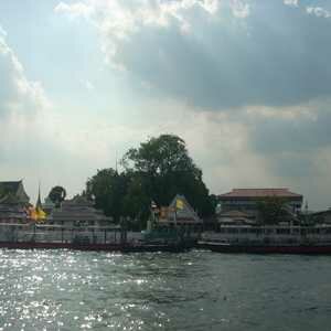 Temple of the Dawn (Wat Arun) Photo, Bangkok, Thailand 