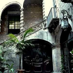 Palau de Dalmases, Barcelona Photo, Barcelona, Spain 