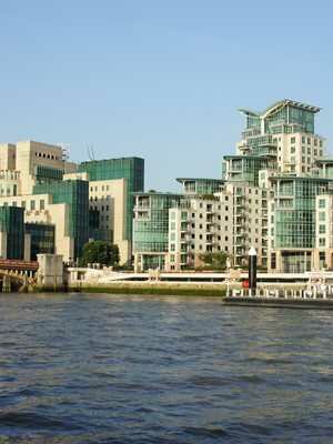 Cruise on the River Thames Photo, London, England 