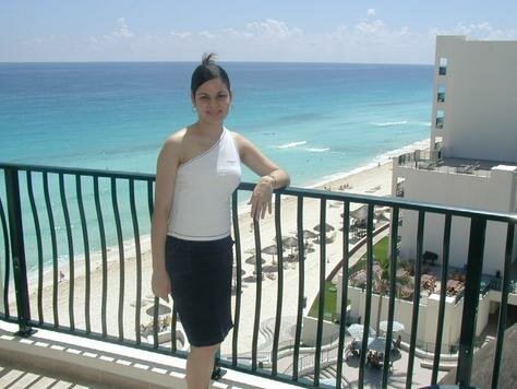 My wife is accomodated Photo - Royal Sands, Cancun, Mexico 