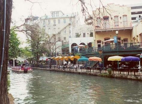 Cafes and Shops Photo - Yanaguana Cruises, Inc., San Antonio, Texas 