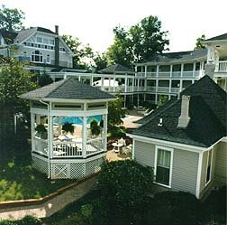 Victoria Pool Photo - The Victoria Inn, Talladega, Alabama 